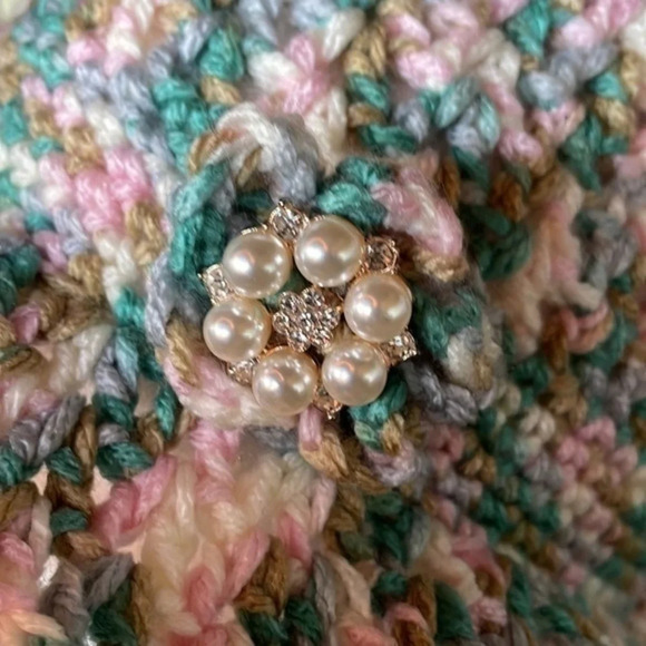 New Handknit Pastel Colored Hat w/Faux Pearl‎ Accent main image 6